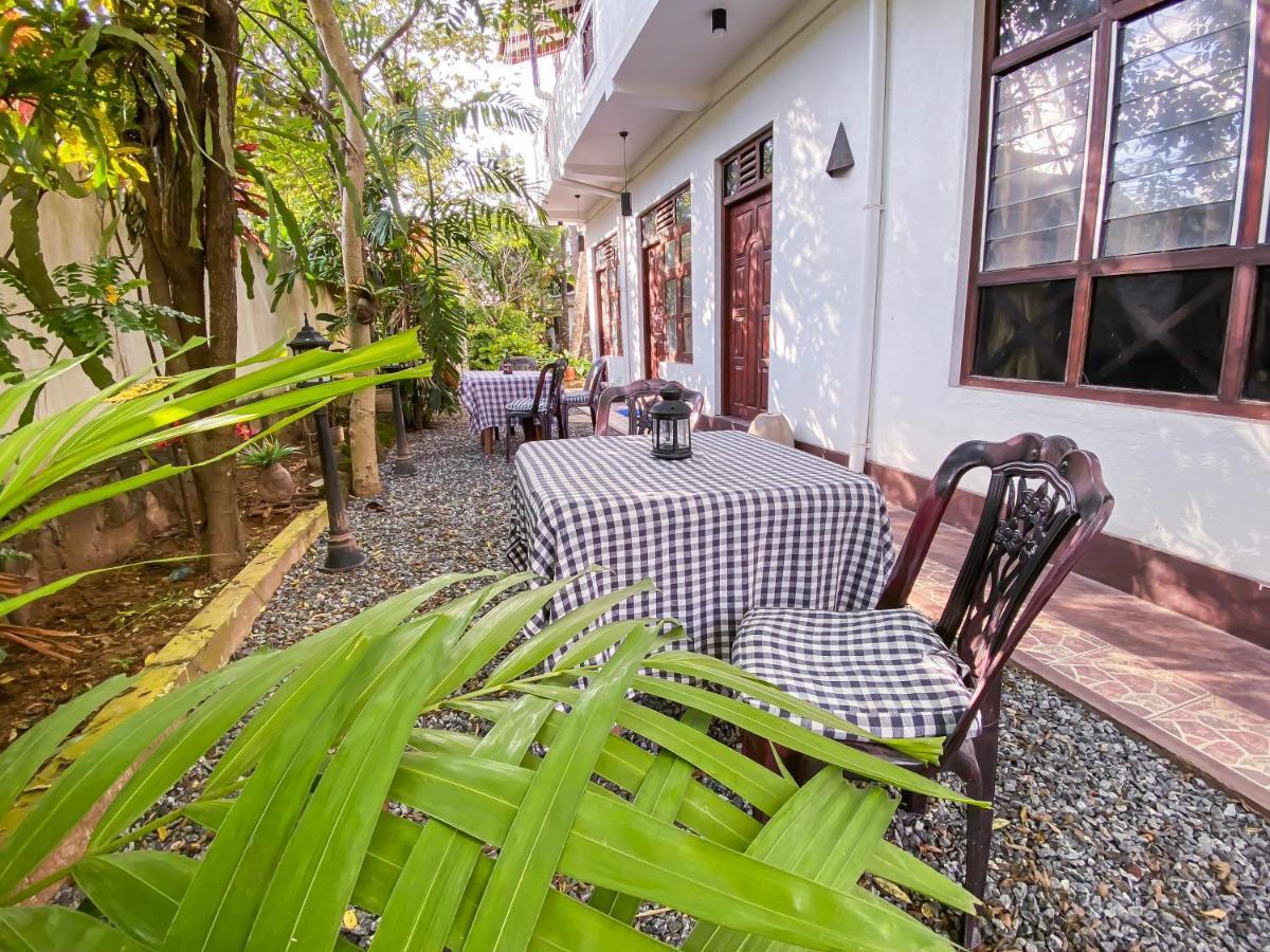 Westeros House & Hub Unawatuna Extérieur photo