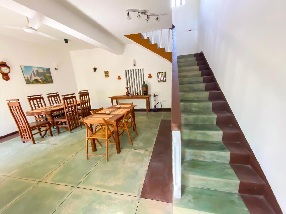 Westeros House & Hub Unawatuna Extérieur photo